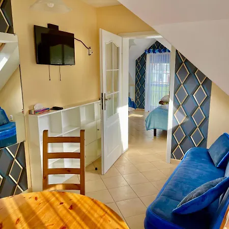 Pod Szumiacym Debem *