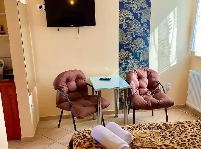 Pod Szumiacym Debem Проживание в семье